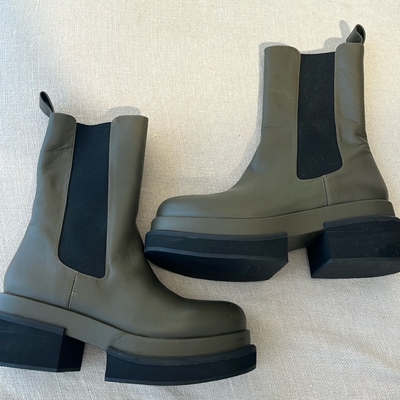 Neiman Marcus NWT Paloma Barcelo military green Chelsea Platform HOT Day Evining - Picture 4 of 11